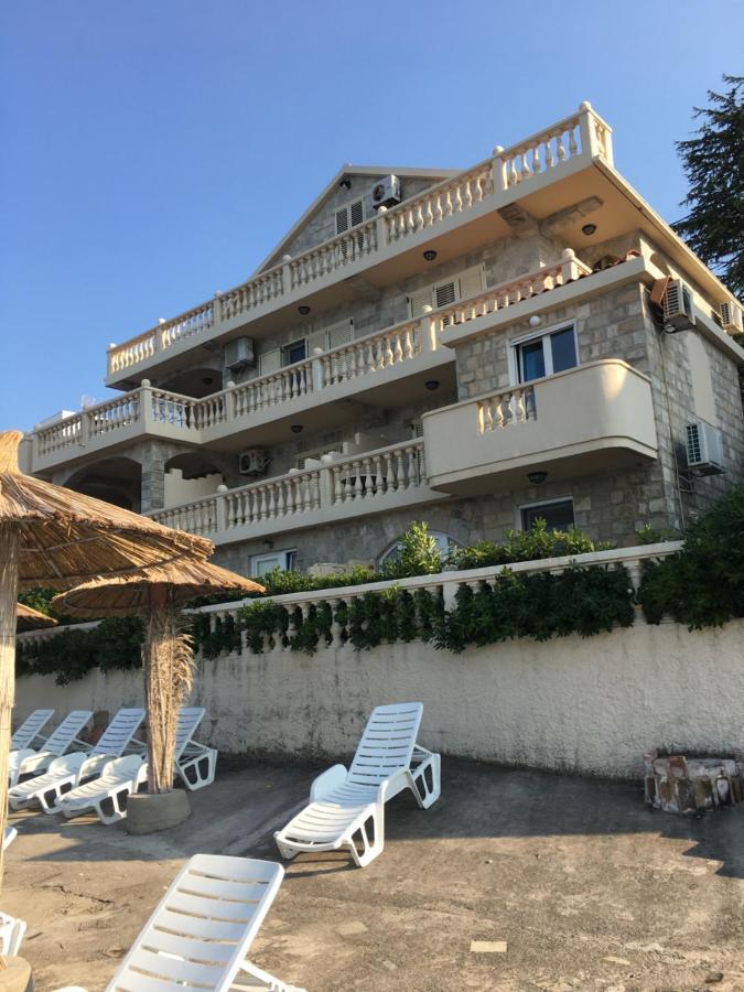 Apartments Palace Mira Mare 蒂瓦特 外观 照片