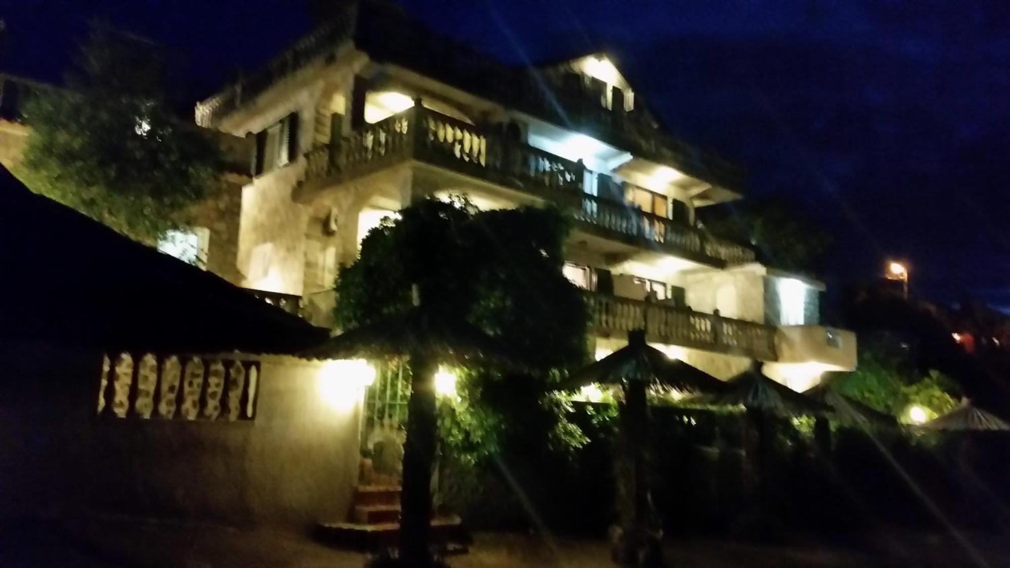 Apartments Palace Mira Mare 蒂瓦特 外观 照片
