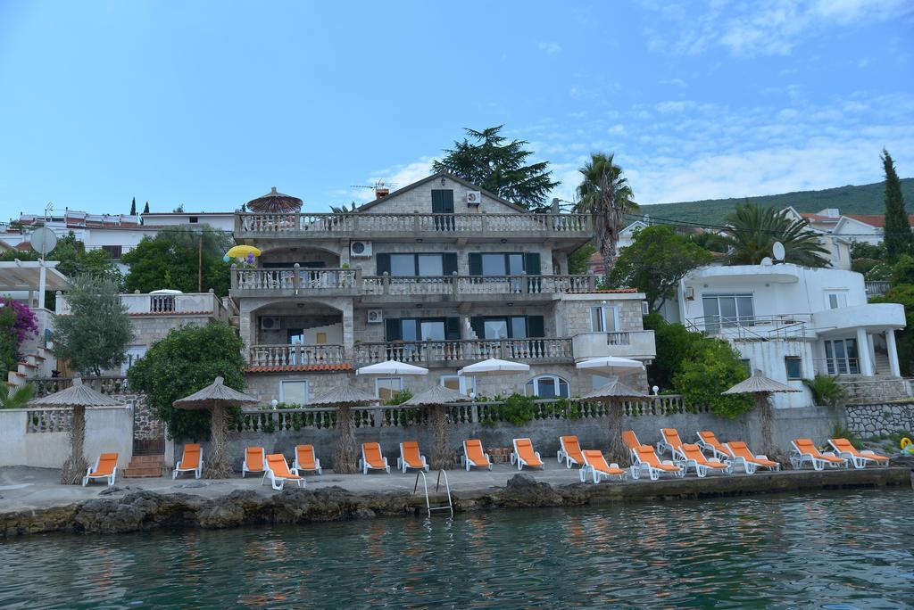 Apartments Palace Mira Mare 蒂瓦特 外观 照片
