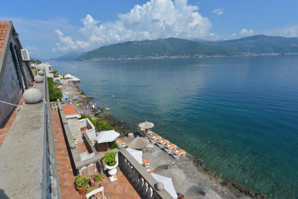 Apartments Palace Mira Mare 蒂瓦特 外观 照片